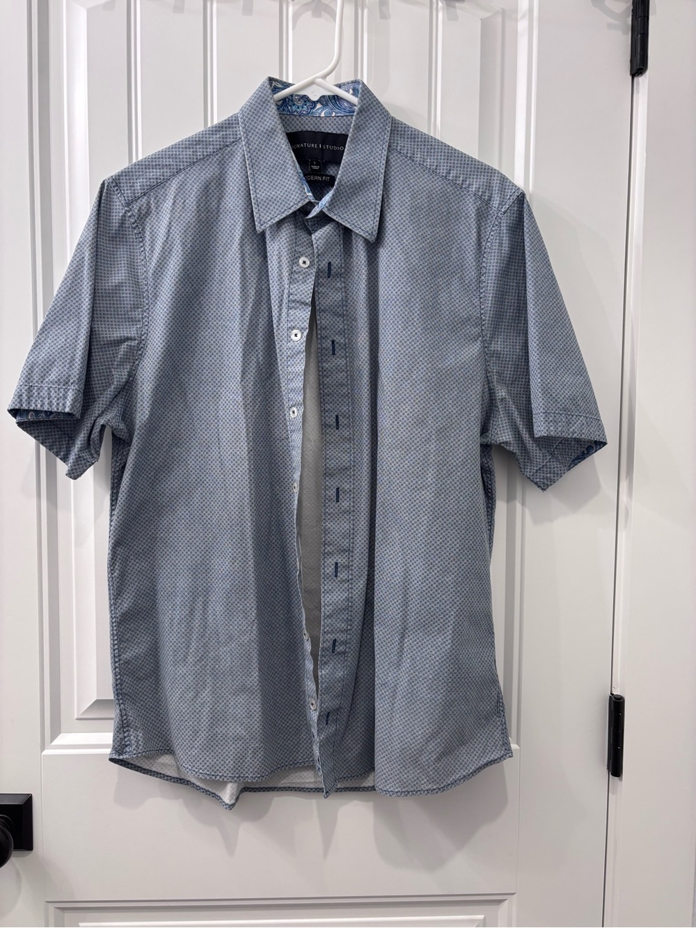 Signature Studio Light Blue Micro-Pattern Short Sleeve Button-Down Shirt